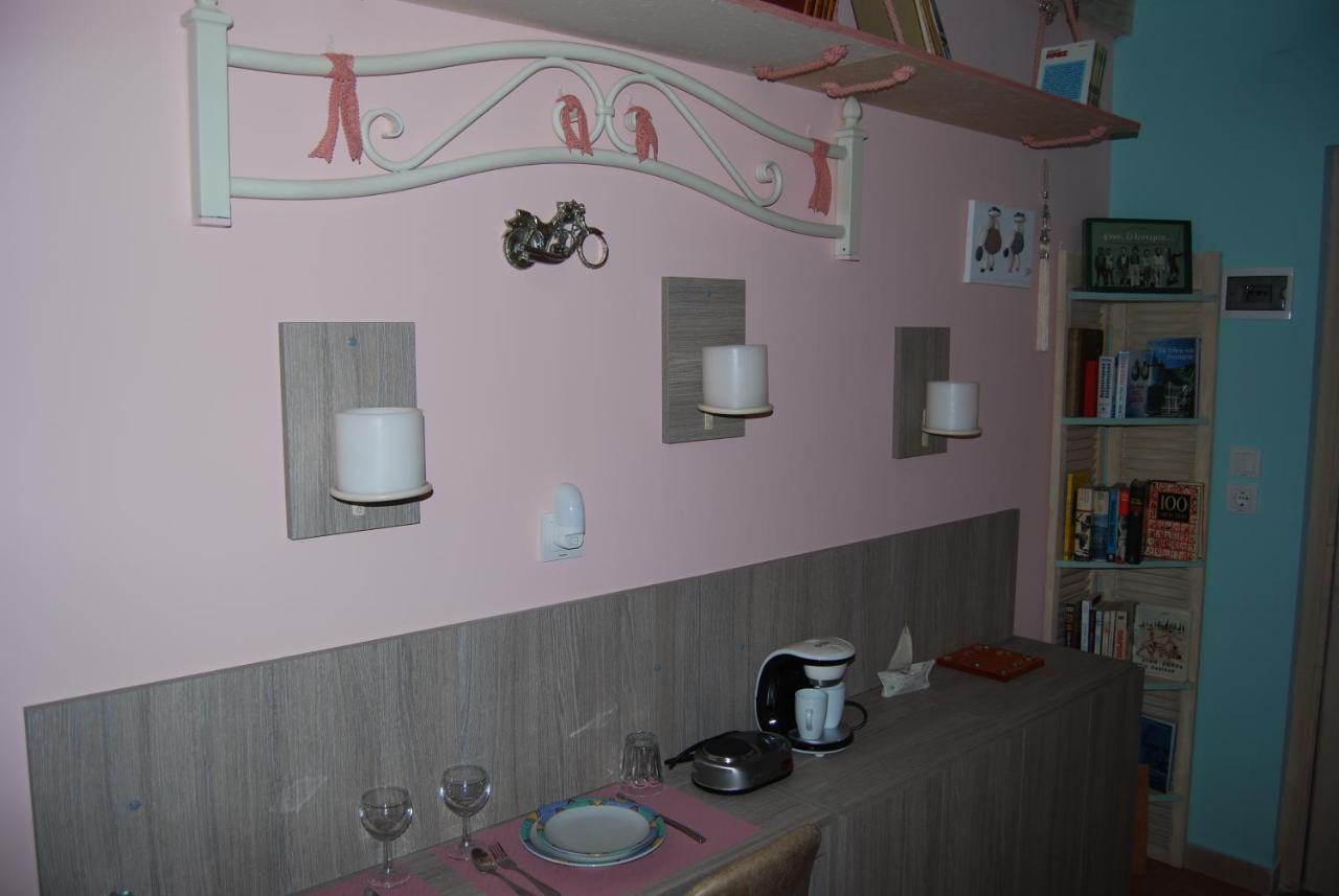 Luxury Traditional Room The Small Bookstore Kastro-Kyllini ภายนอก รูปภาพ