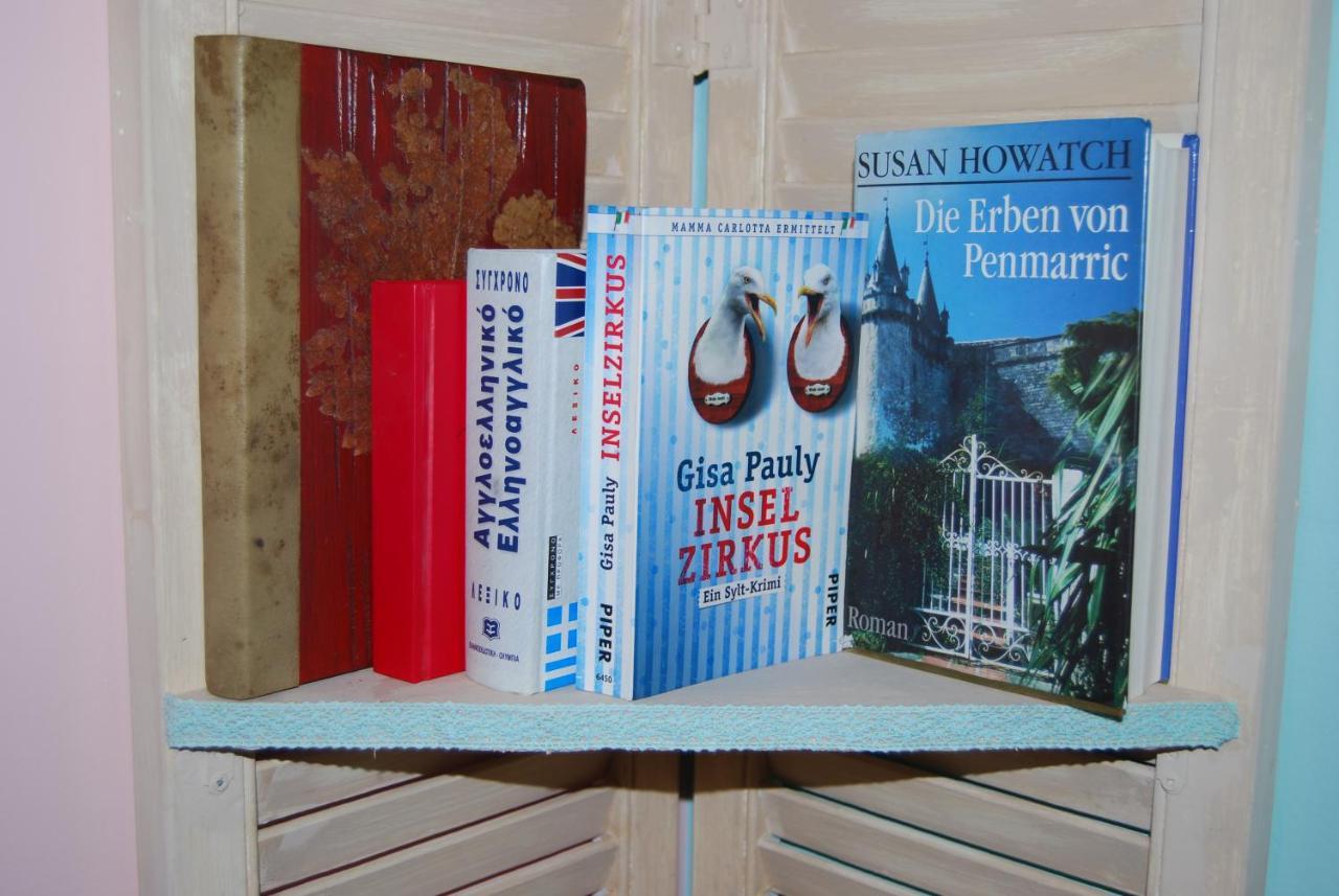 Luxury Traditional Room The Small Bookstore Kastro-Kyllini ภายนอก รูปภาพ